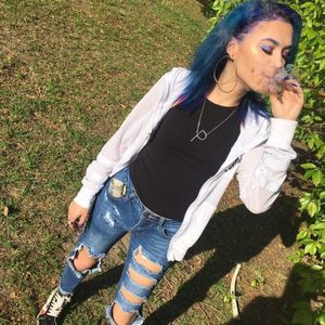 Meet your Posher, Pamela